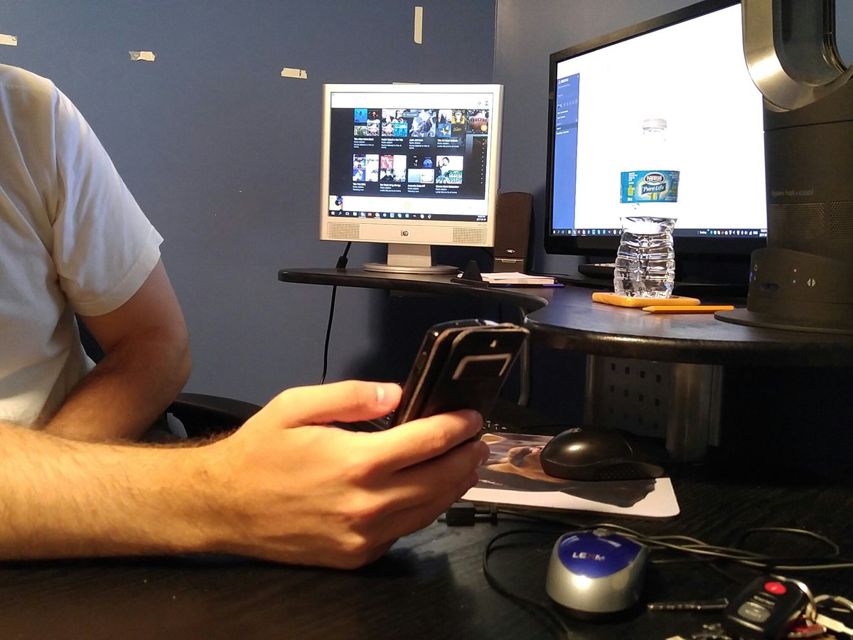 BrainSamich's tweet photo. Brain storming #work session for #BrainSamich Thinking of amazing ideas for #season2 & things for the fans! #PodernFamily #podcast https://t.co/TNt74coH5I
