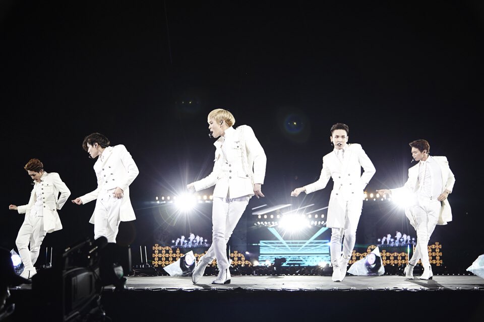 Deksnw_th's tweet photo. [SPOILER] 170708 เพลงที่หนุ่มๆชายนี่จะใช้แสดงในคอนเสิร์ต SMTOWN LIVE WORLD TOUR VI in SEOUL ฟังจากการซ้อมมีดังนี้
SHINee
-1of1
-Replay (...) https://t.co/n1Xo37vMZs