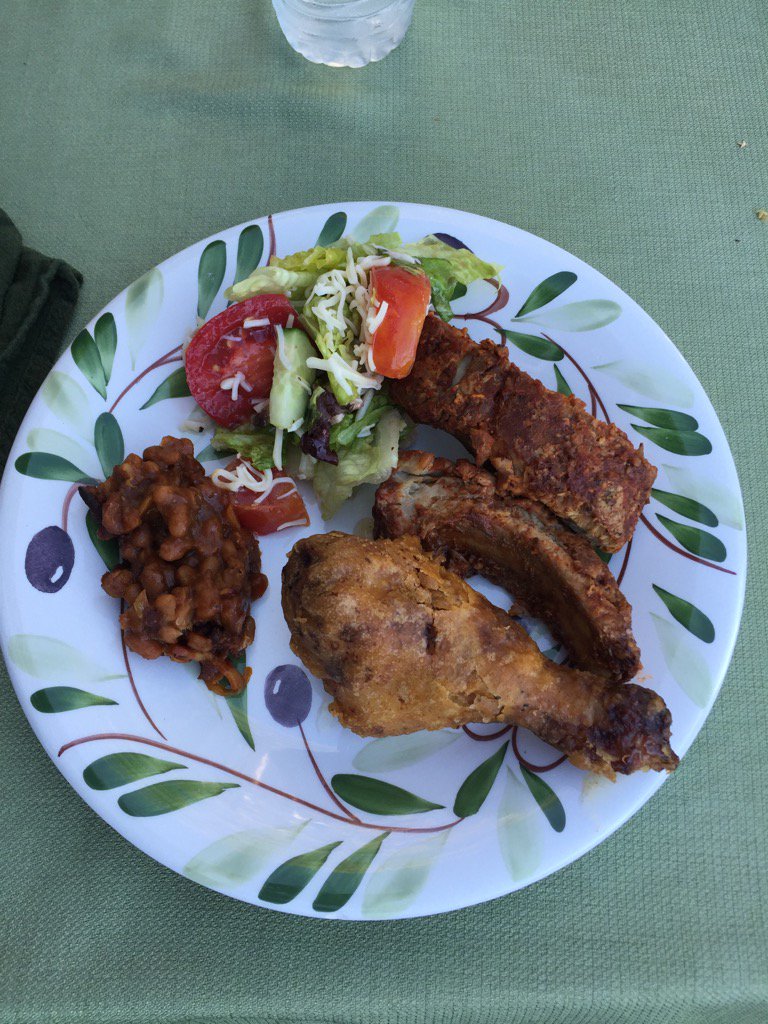 American style dinner; fried chicken and ribs (spicy)! Mmmmm