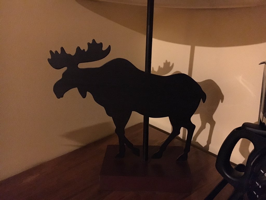 DrSPeff's tweet photo. Moose lamp. https://t.co/aD5BlaBK0B