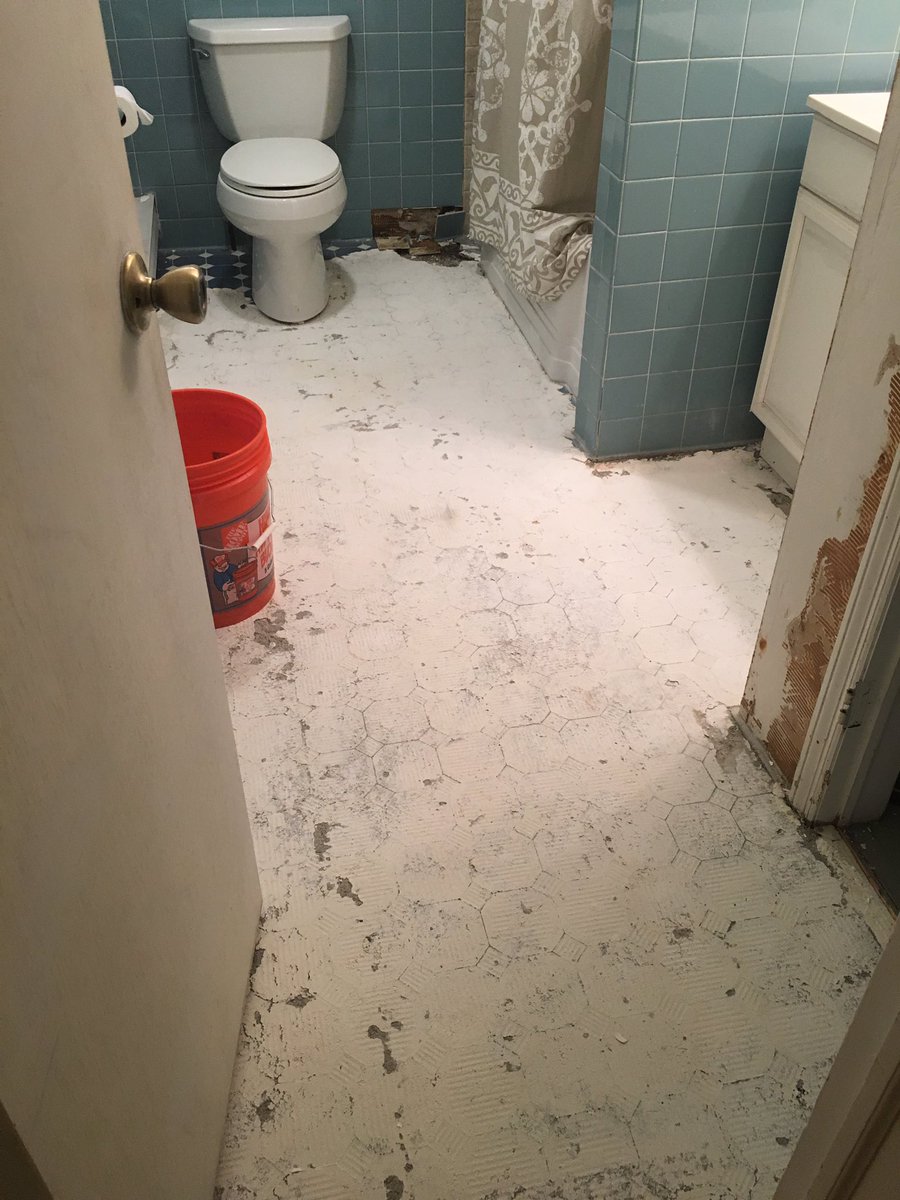 nicolle__noelle's tweet photo. NO MORE BLUE TILE COMING SOON #progresspic #differentkindofprogresspic π https://t.co/z9oHEGbFug