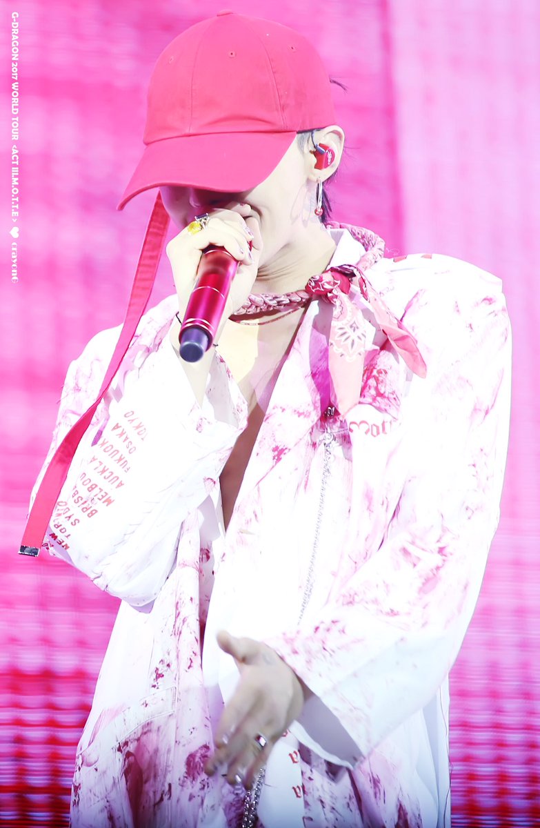 Idolssinpink's tweet photo. big bang ❅ jiyong https://t.co/F1tO4qvSy0