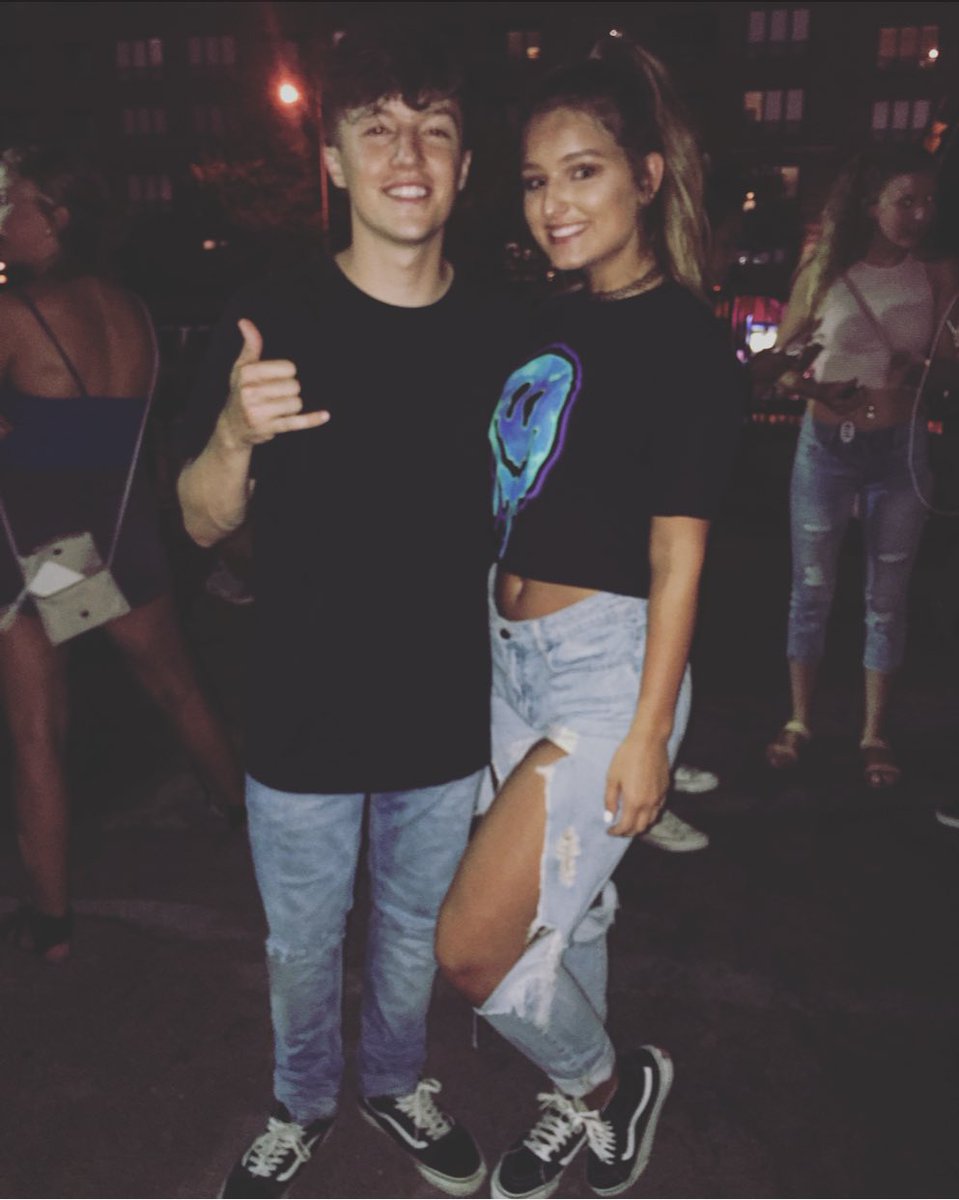 brinicoledavis's tweet image. forever thankful for your friendship 💞