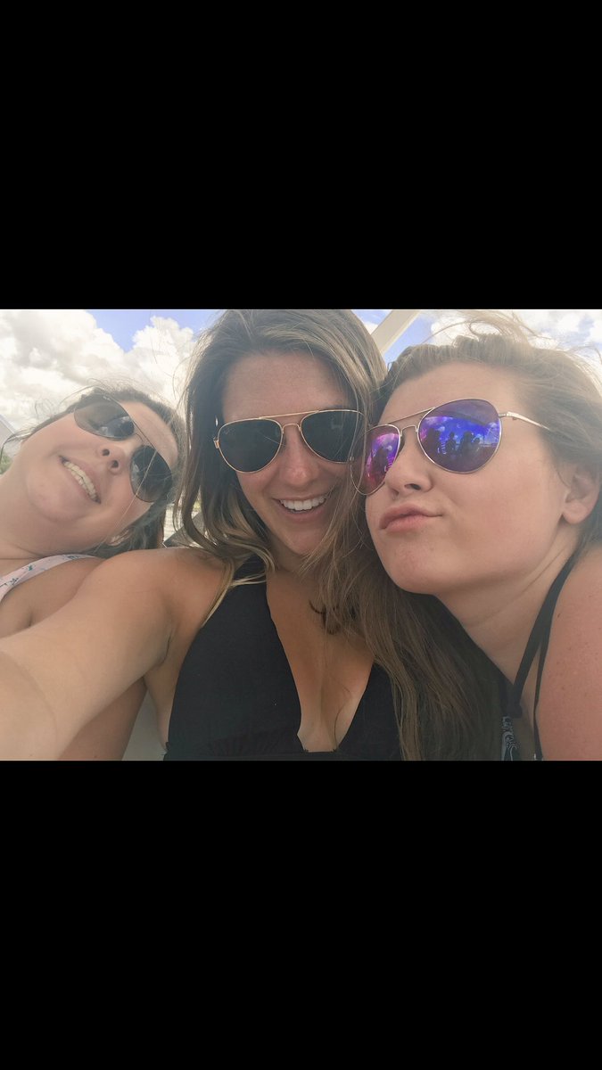 ryannallainnn's tweet photo. Why can't we have river days for birthdays everydayΒΏ?!!! #hbdlo https://t.co/wCB9d2jQ3m
