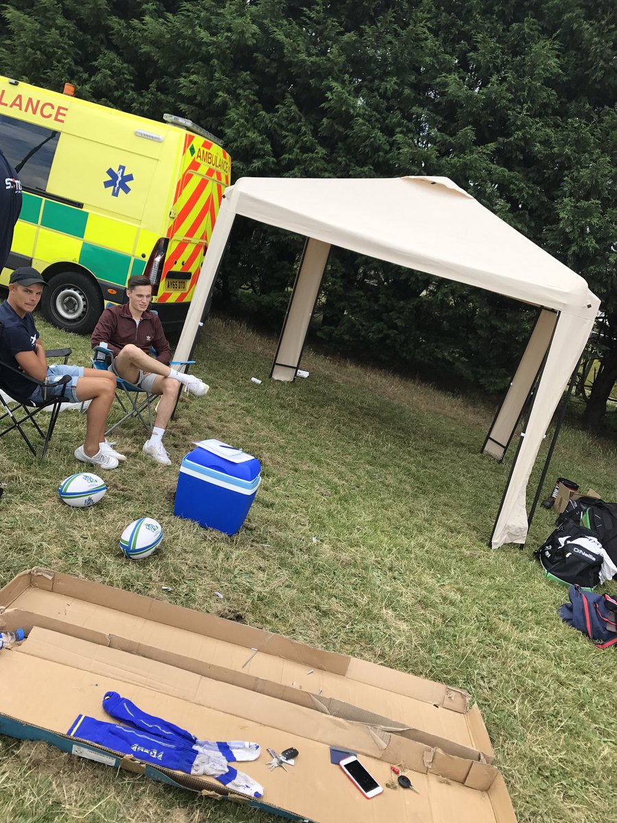 Scrantander7s's tweet photo. The boys ready for the off, perfect positioning. https://t.co/nsP7CfvnoJ
