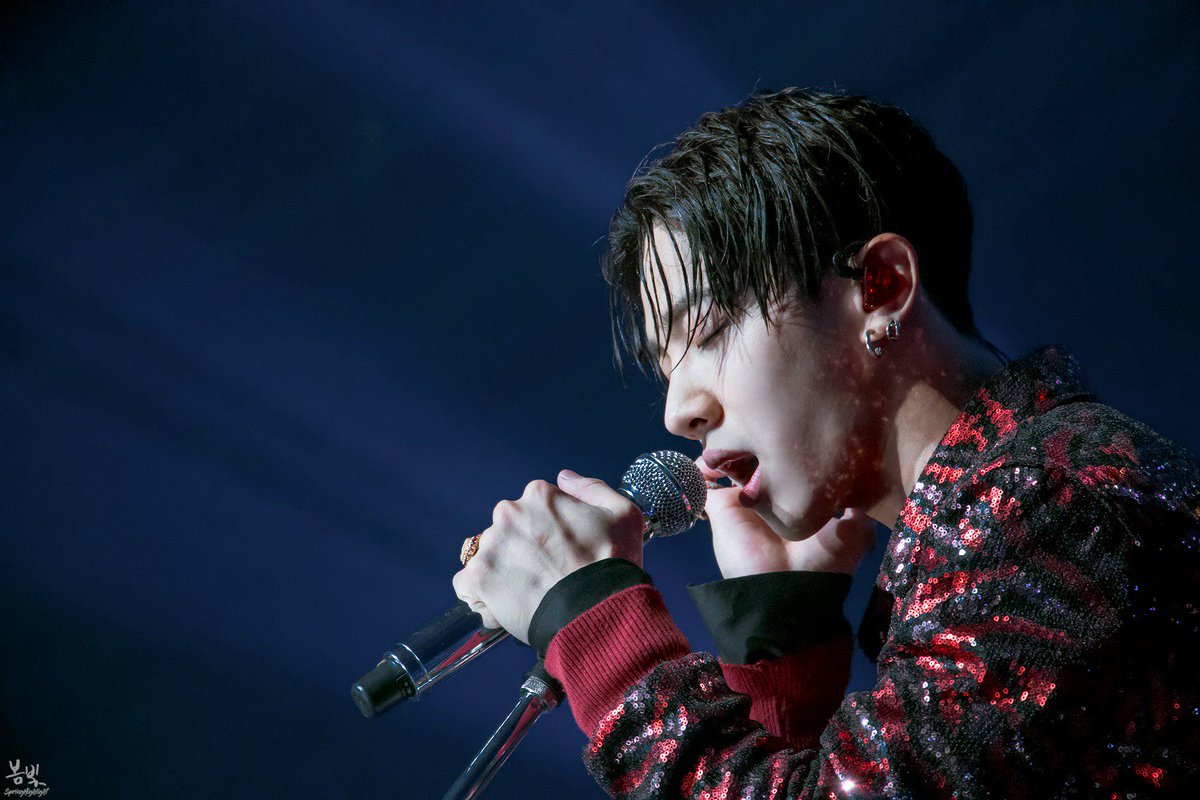 springhighlight's tweet photo. 170604 HIGHLIGHT LIVE 2017 마지막날

https://t.co/wvXwm3by9V
https://t.co/fVGDL4Uqwh

#하이라이트 #이기광 #HIGHLIGHT #하이라이트콘서트 #막콘 #기광 https://t.co/nkzZM0x17T