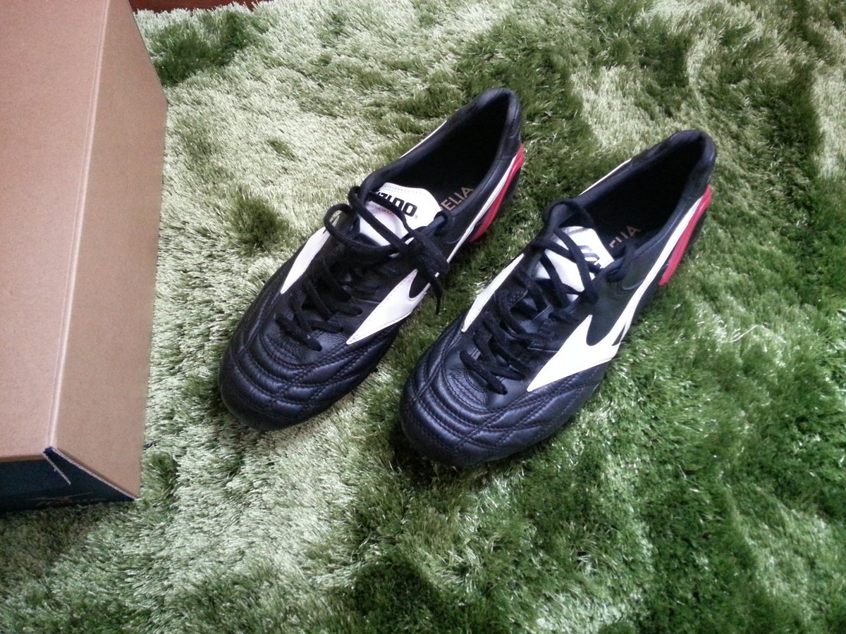 0014blog's tweet photo. 0014のきまぐれプレゼントキャンペーン

[期間]
7/8～7/15

[応募方法]
フォロー&amp;このツイートをRT

[商品]
廃盤モレリアウェーブ(25.5cm、数回使用)

[���選発表]
DMにてご連絡。
商品到着後ツイートお願いいたします。 https://t.co/dcQmJoj1QQ