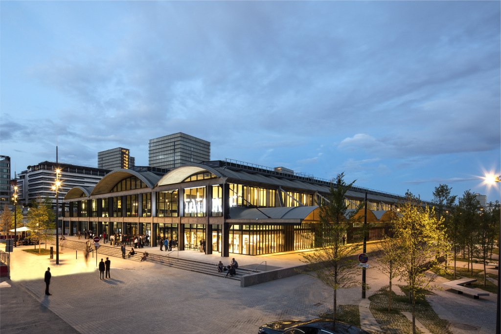 techmagx's tweet photo. Inside Station F, the startup megacampus that just opened in Paris - https://t.co/a8pgqwF2V2 #tech #gadget #electronic https://t.co/vAsvqhYcA9