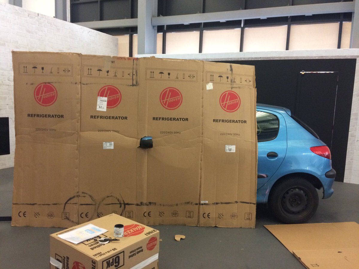 fliss_quick's tweet photo. At the Cov Transport Museum making 'Gary Ghostbuster' #Cartists https://t.co/FM7brLniMp