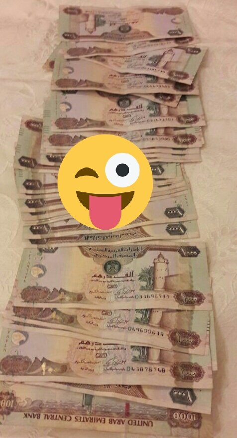 mmmeme211's tweet photo. في احد عيديته كمايا🤓🤑

#مكلاويه_مزاجيه https://t.co/huZnP7uK9H