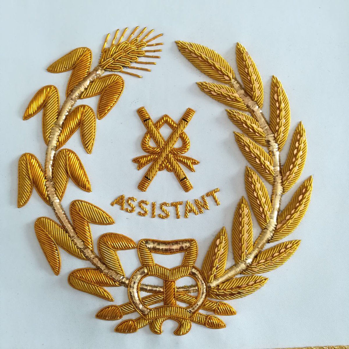 AcaciaRegalia's tweet photo. Adding finishing touches to a new PAGDC craft apron. @UGLE_GrandLodge @DGLSA_North300 @DglsaCd @Wits_Lodge @LyceumLodge8682 @HillbrowLodge https://t.co/fNJffKaylj