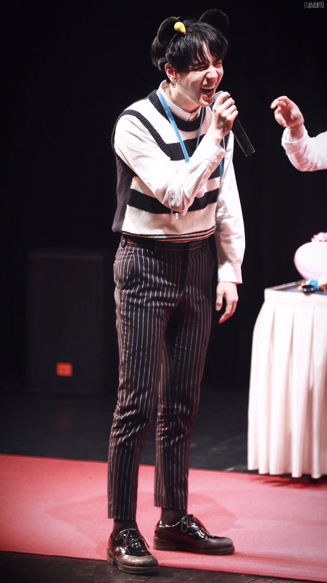 standbyU_97's tweet photo. #유겸 #Yugyeom #GOT7 #갓세븐 20170326 신촌팬싸🍬 https://t.co/4fER2Q5WHr