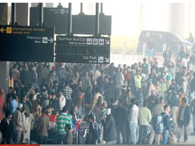 DefencePost's tweet photo. Decide On #LowerCharges At #IGIAirport In Two Months: #SupremeCourt -https://t.co/LfQjdKQeNY #DIAL https://t.co/asul8tyV0n
