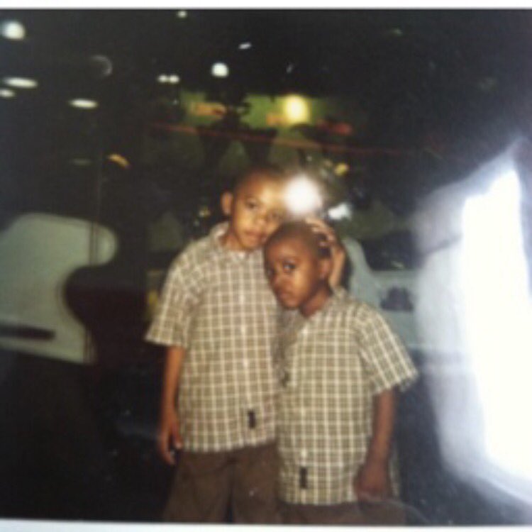 Oglafamila's tweet photo. Happy fucken birthday to my brother, the goat, and my OG!! I love you cuz #freezai https://t.co/InefCWWOtR