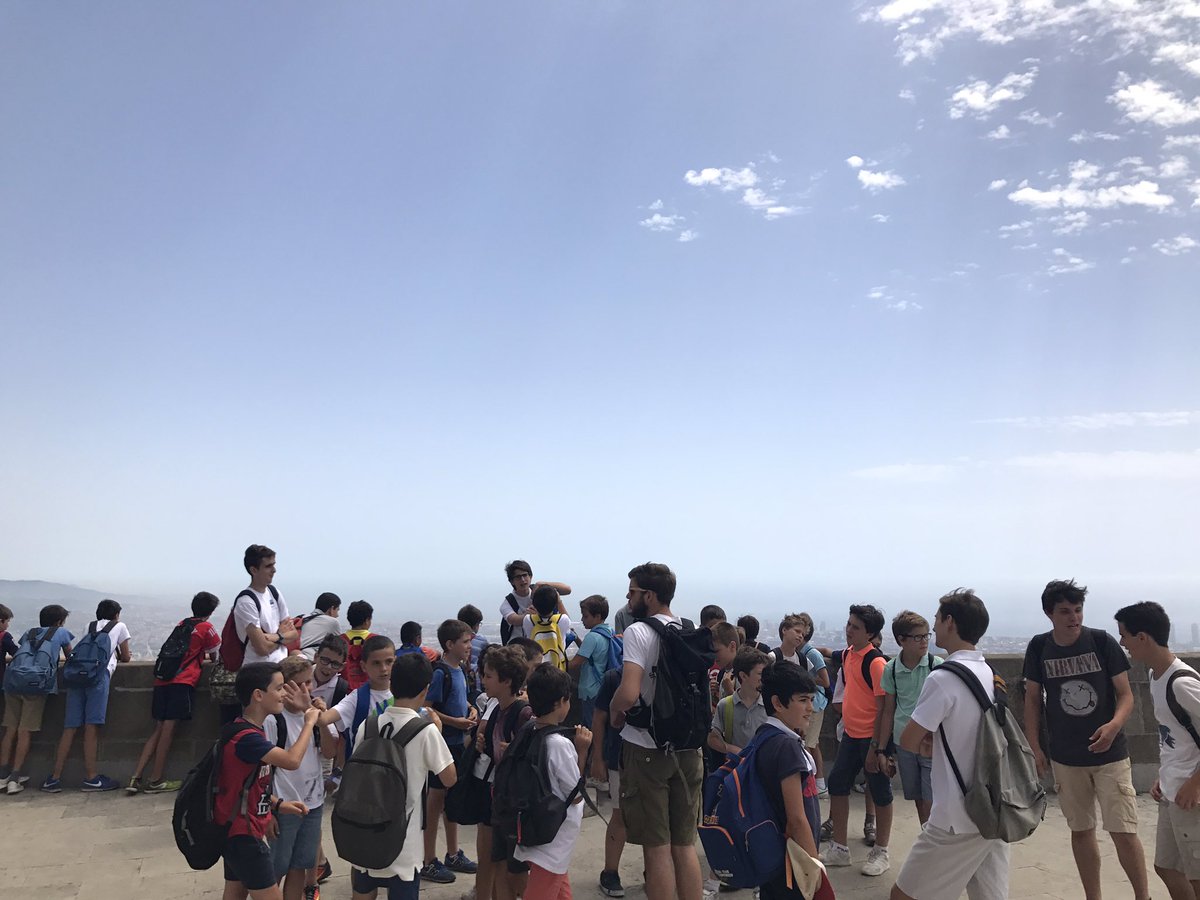 daumarclub's tweet photo. Ens ho hem passat super bé al Tibidabo! #CampingClub2017 https://t.co/TNopMRTXyO