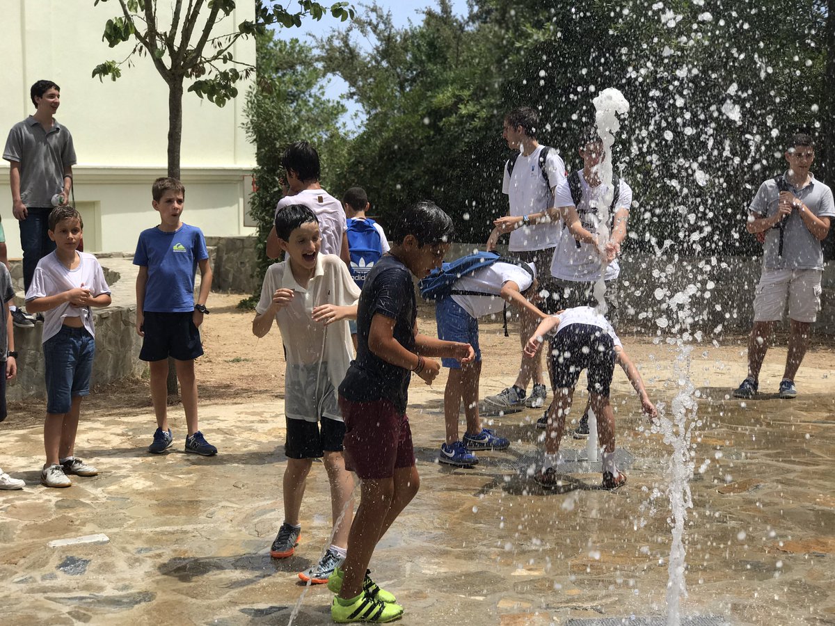 daumarclub's tweet photo. Ens ho hem passat super bé al Tibidabo! #CampingClub2017 https://t.co/TNopMRTXyO