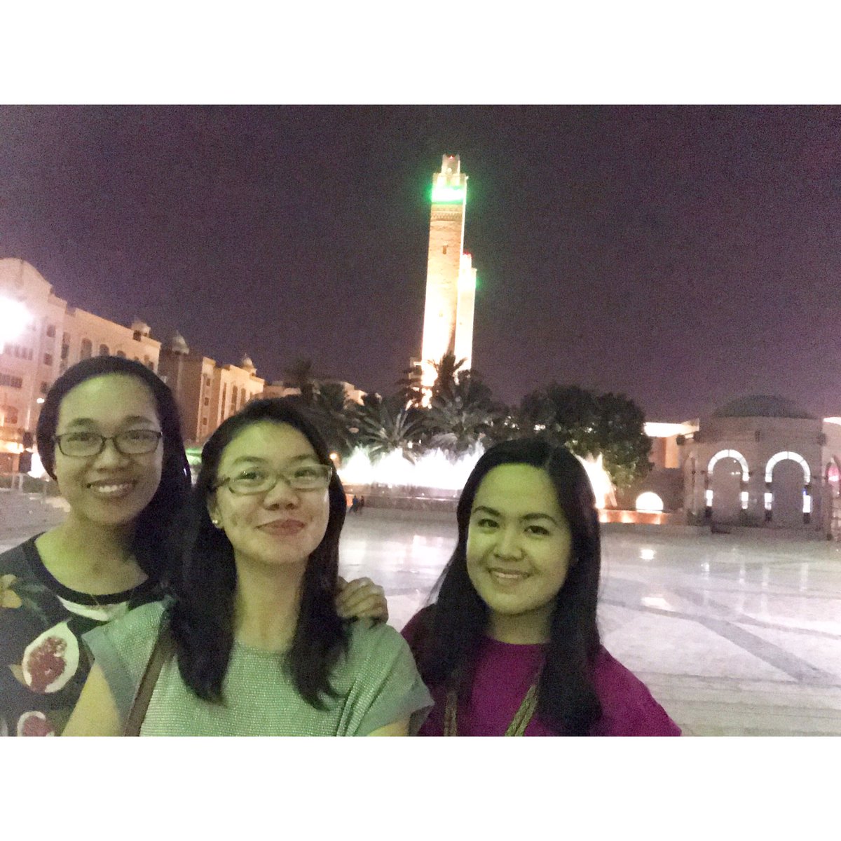 JhamyBear's tweet photo. Nagkasabay sabay man ang day off ng mga Madam! ๐ฏ๐บ #WhenInUAE2017 #OFWFeels #TeamPanay #FromAucklandToAlAin @lovehennie https://t.co/vE36mhXYya