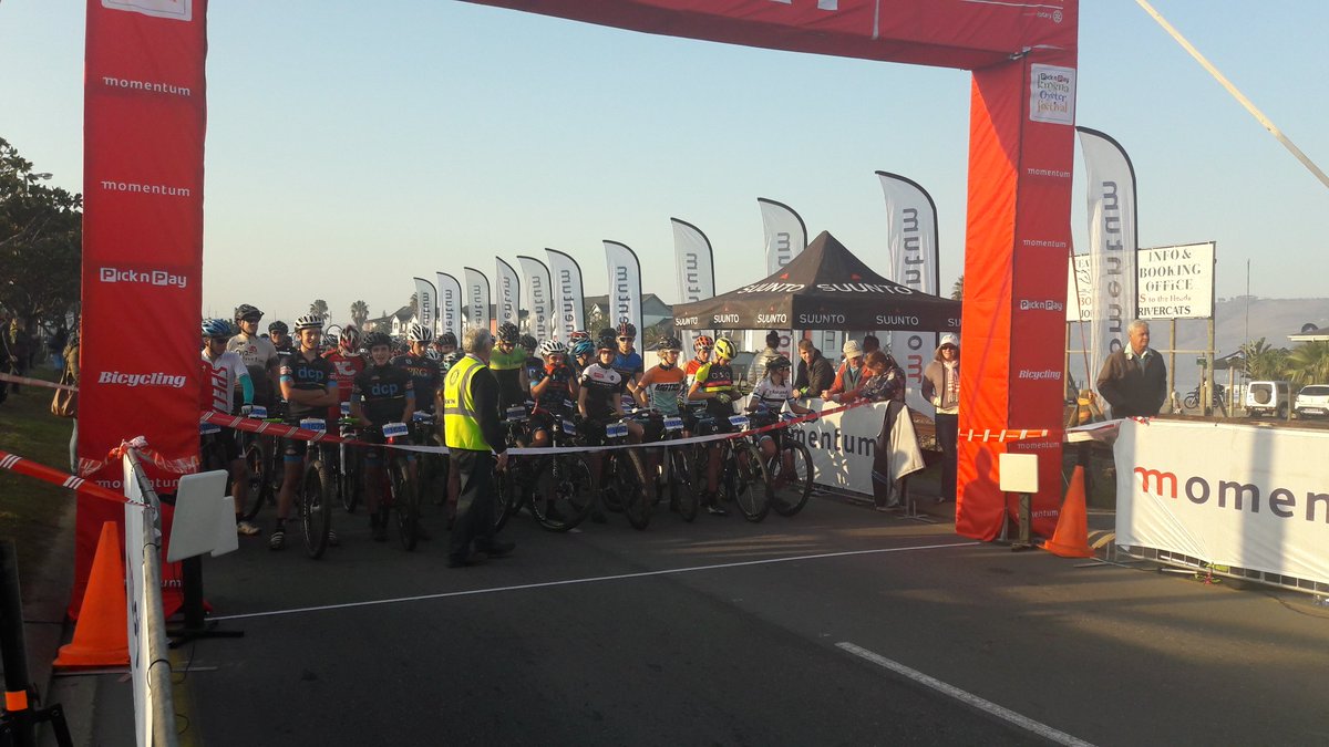 knysnacycletour's tweet photo. 15 mins to the start of the 50km MTB!
#knysnaosterfestival
#knysnacycletour
#Big5Lite https://t.co/fTfPXTwO46