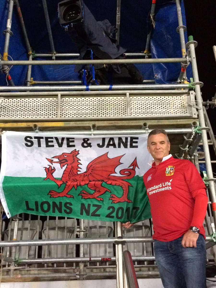 JaneApsey's tweet photo. @lionsofficial we are ready 🦁🦁 https://t.co/fknSQ4sOZS