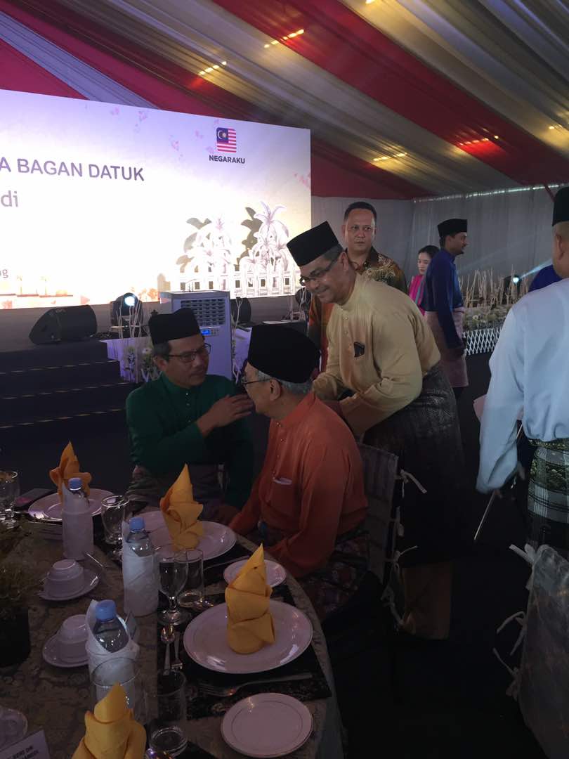 penjaramalaysia's tweet photo. YBhg Dato' @alnassif di Majlis Jalinan Kasih Aidilfitri &amp; Rumah Terbuka Bagan Datuk ber= YAB DS @Zahid_Hamidi @KDNPUTRAJAYA @KPPenjara https://t.co/fPySVuIPwN