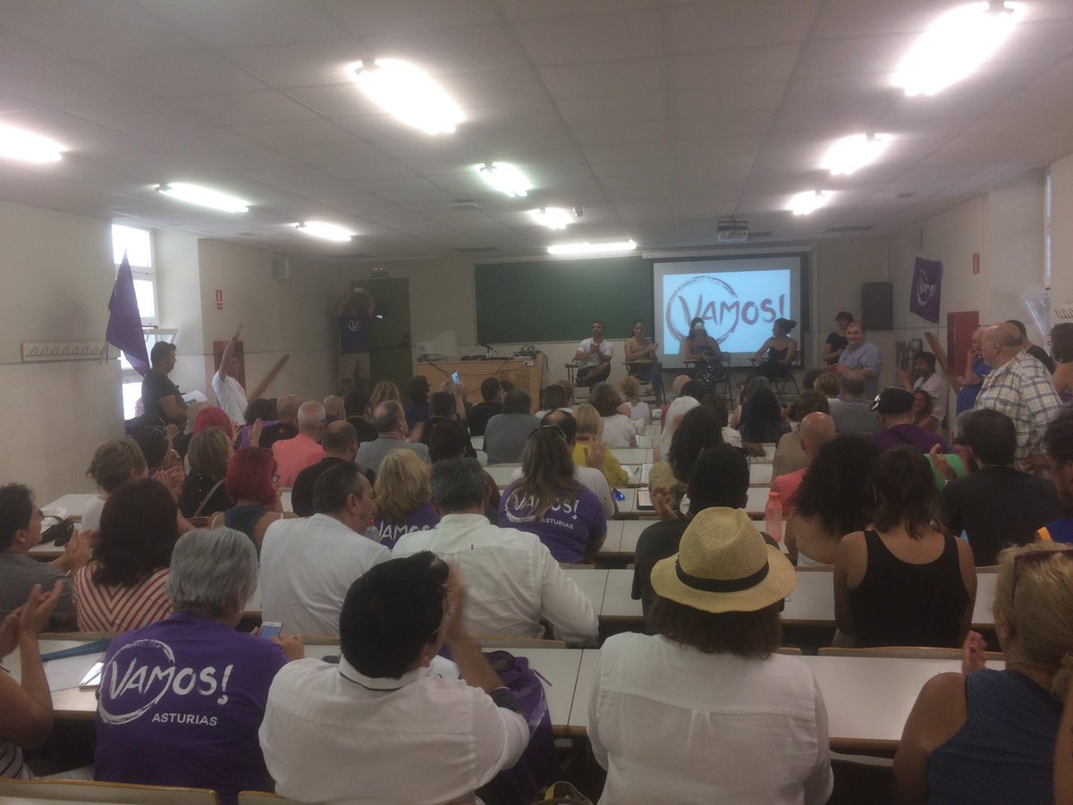 VamosHuelva's tweet photo. Comenzando la cuarta asamblea estatal de @VamosOfic #UniDeVerano #VamosHuelva https://t.co/MoNPwc2A5D