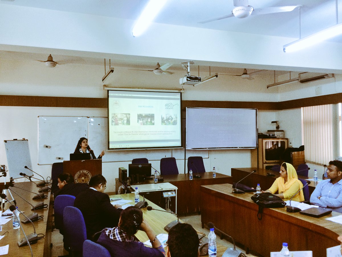 bora_archana's tweet photo. Ms Ritu Sarma, Sanidhya Samiti Bhopal #skochawards 49th #skochsummit @SkochSameer @skochgroup https://t.co/IDTXU1qaL2