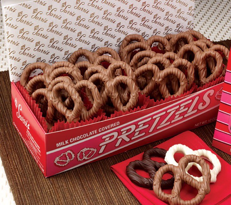 jeannieywalden's tweet photo. Happy weekend from #Pittsburgh.   @helenshan - I'm bringing these back for you 😊 #sarris  Any other requests? #primantis? #betos? #islays? https://t.co/pTA212Coov