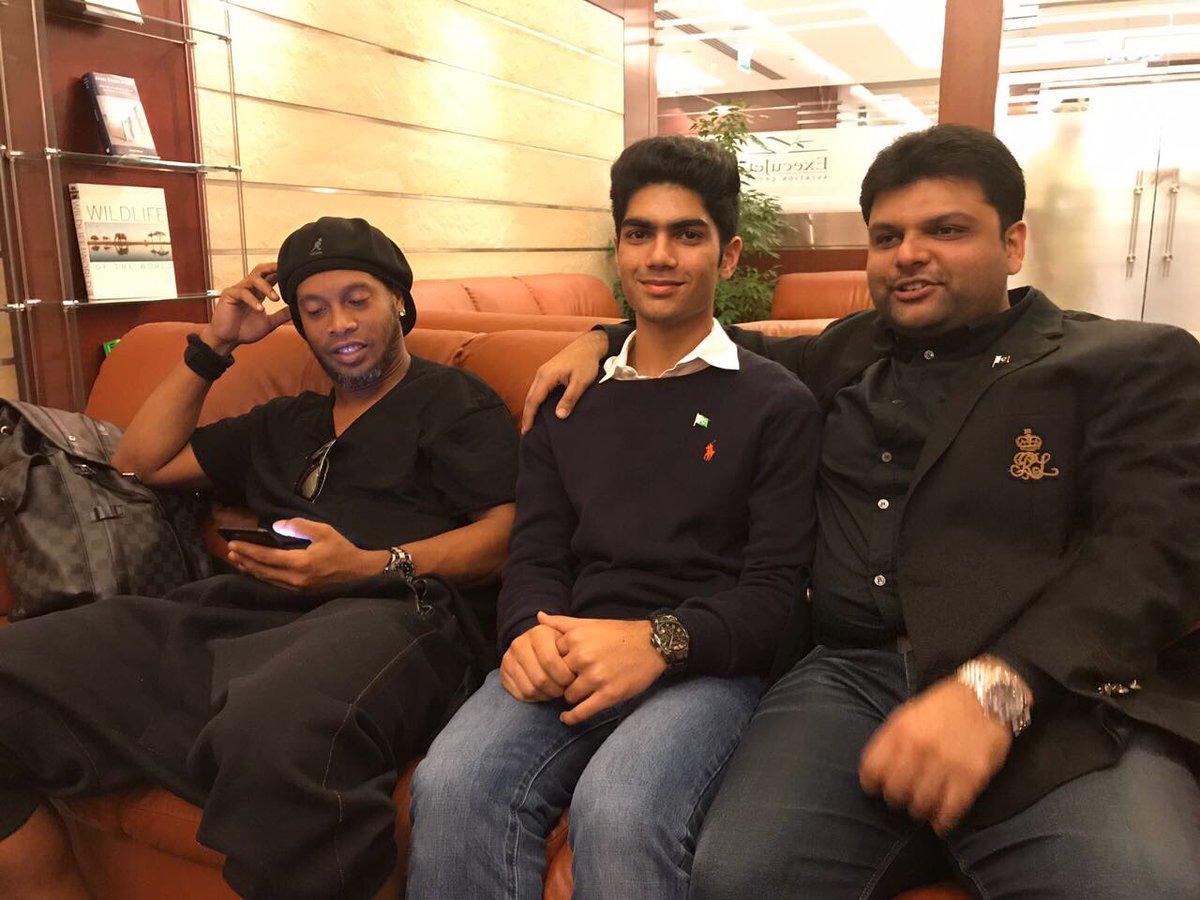 's tweet image. Seven Intl footballer arrived Pakistan for 2 exhibition matches in #Karachi &amp;amp; #Lagore, #NokiaRandF #RonaldinhoAndFriends