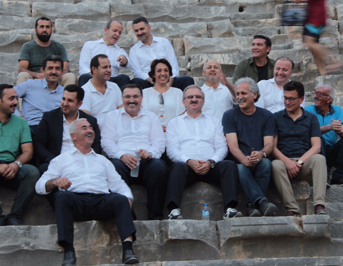 nevzatcevik's tweet photo. Dün Myra Andriake kazılarının önemli ziyaretçileri vardı. https://t.co/2GUllDNHIq