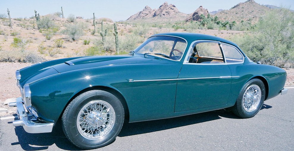 The cream of #Caturday 

Stunning #Zagato 
#Jaguar #XK140 
#Bellissimo 💋