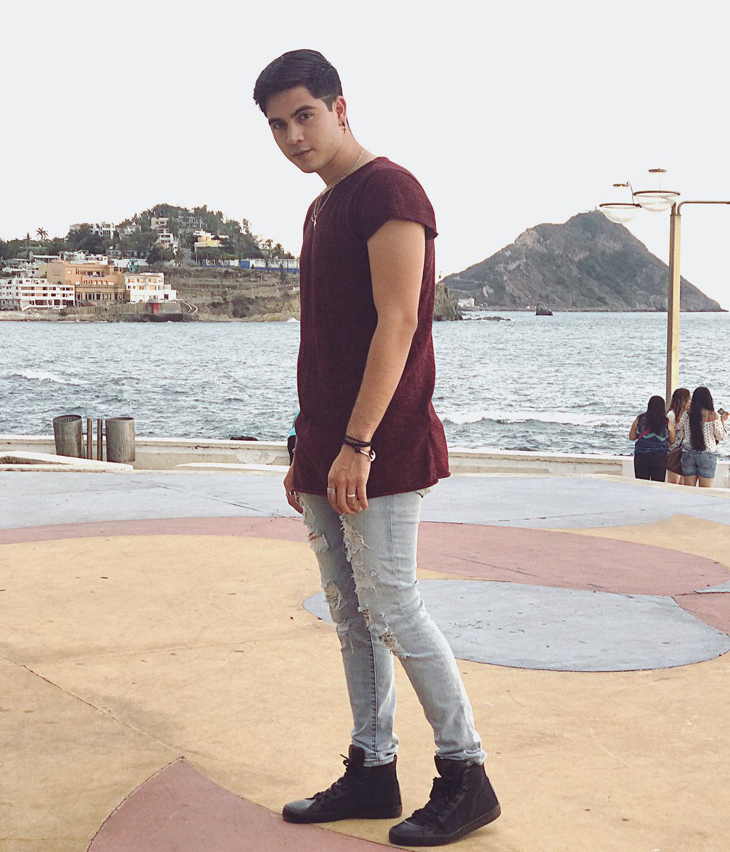 Juandedios_P's tweet photo. Dile mentiras pa irte conmigo 🙈 ¿ZIIIIIOKE? 😂👏🏻 https://t.co/uB6rno2Bus