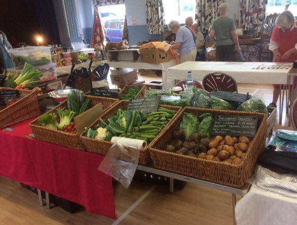grocer_on_green's tweet photo. #DoingTheDouble today! #MagdalenRoad #Exeter 9-2:30 #CommunityMarket #MatthewsHall #Topsham 8:30-1 🍓🍅🍑🍇🌽🍋😋👍 https://t.co/v6SxSfqC0U