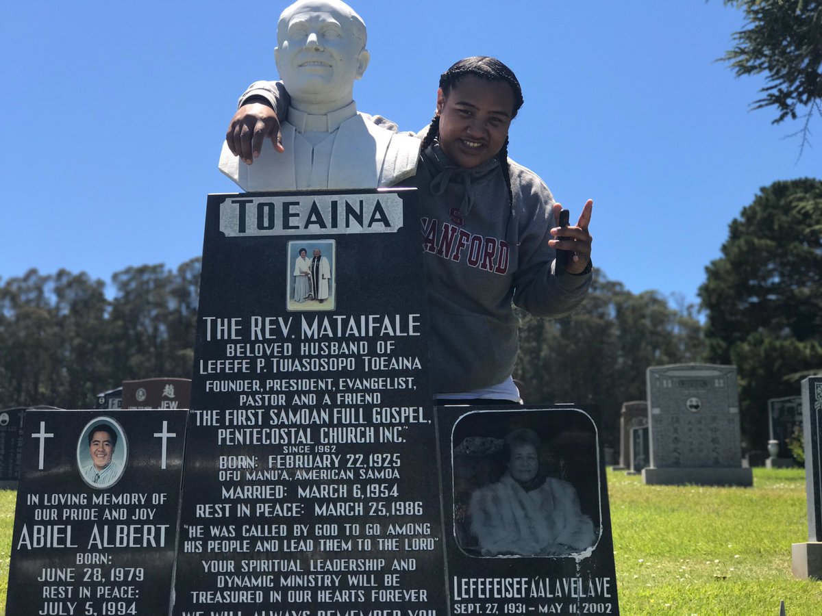 TELLYSMACKIN_'s tweet photo. Had to visit my loved ones. #CatchMeOnaHillWhenTheCrowdGone #ImVisitingYallWhenNiggasPostinBoutChu #RIPPapaNGramma #RIPUnkoMike #ImLow🔑 https://t.co/eMjs9RbE8g
