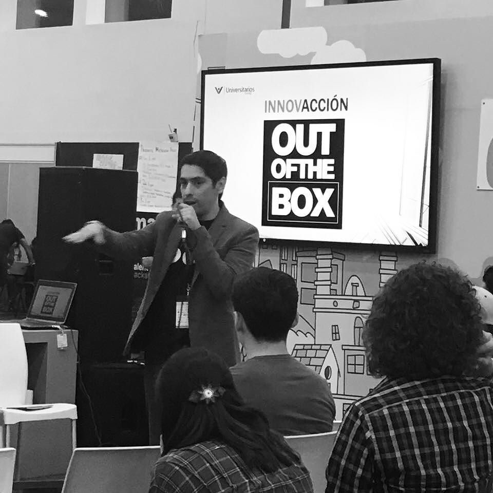 BoSSINC's tweet photo. Doing my thing. #CPMX8 #Innovacion #OOB #OutofTheBoX #HackatonCPMX8 #creatividad #thinkOOB https://t.co/1A9gZOlyqh https://t.co/gbBLWfcjnq