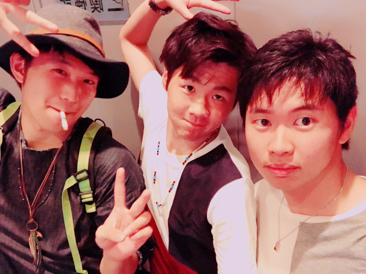 MUGU1178's tweet photo. ゴールデンペア3週間ぶりの再会😇
そして香川高専建環のども現る!!
#sweetcamera https://t.co/oqYc0sfn7m