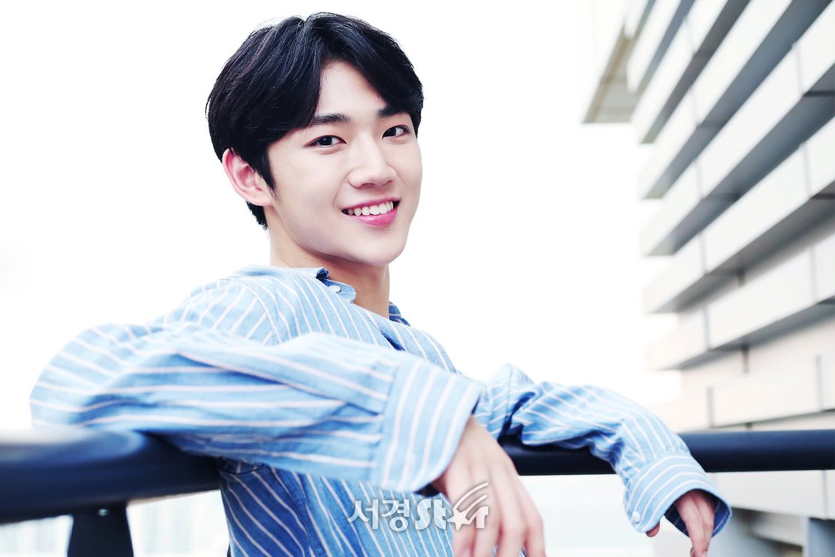 sedaily_star's tweet photo. '프듀101' #안형섭, 우리집 마당에 심고 싶은 형섭이 꽃! '칠성사이다 사장님도 보고계시죠?'
https://t.co/H7fxhJ9AUG
https://t.co/O0oWlxJzSb
https://t.co/Apx6Hdqrgv https://t.co/8mAxEXMVyY