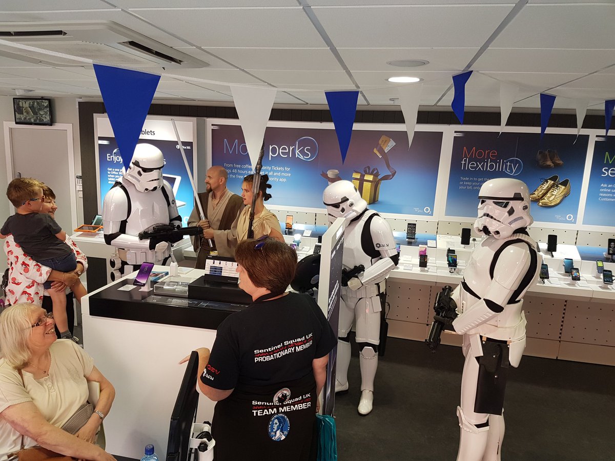 JamiehoughtonJ's tweet photo. Today we had a visit from the Star Wars troops at #MacclesfieldO2!!! #MacclesfieldFest @MacclesfieldRT @DannyMIDSimpson @MIDComms2 https://t.co/HS9ST7MF6C