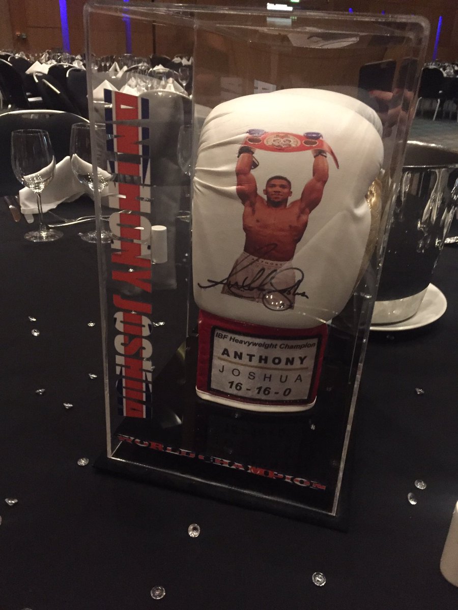 MancBWBall's tweet photo. Any #anthonyjoshua fans out there?  Bids starting from £295. If you fancy a JAB get in touch #boxing #TCT #MCRBWBALL #AJ #AJBXNG https://t.co/iV2rmrptxS