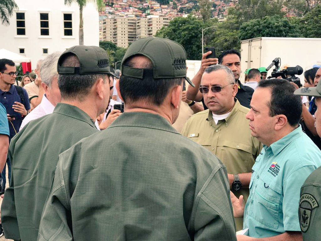 RMarcoTorres's tweet photo. #Ahora desde el Patio de Honor de la #AMBV activamos la Feria de la Proteína Soberana #TodaVenezuelaConLaPaz https://t.co/i9liCkdBtn