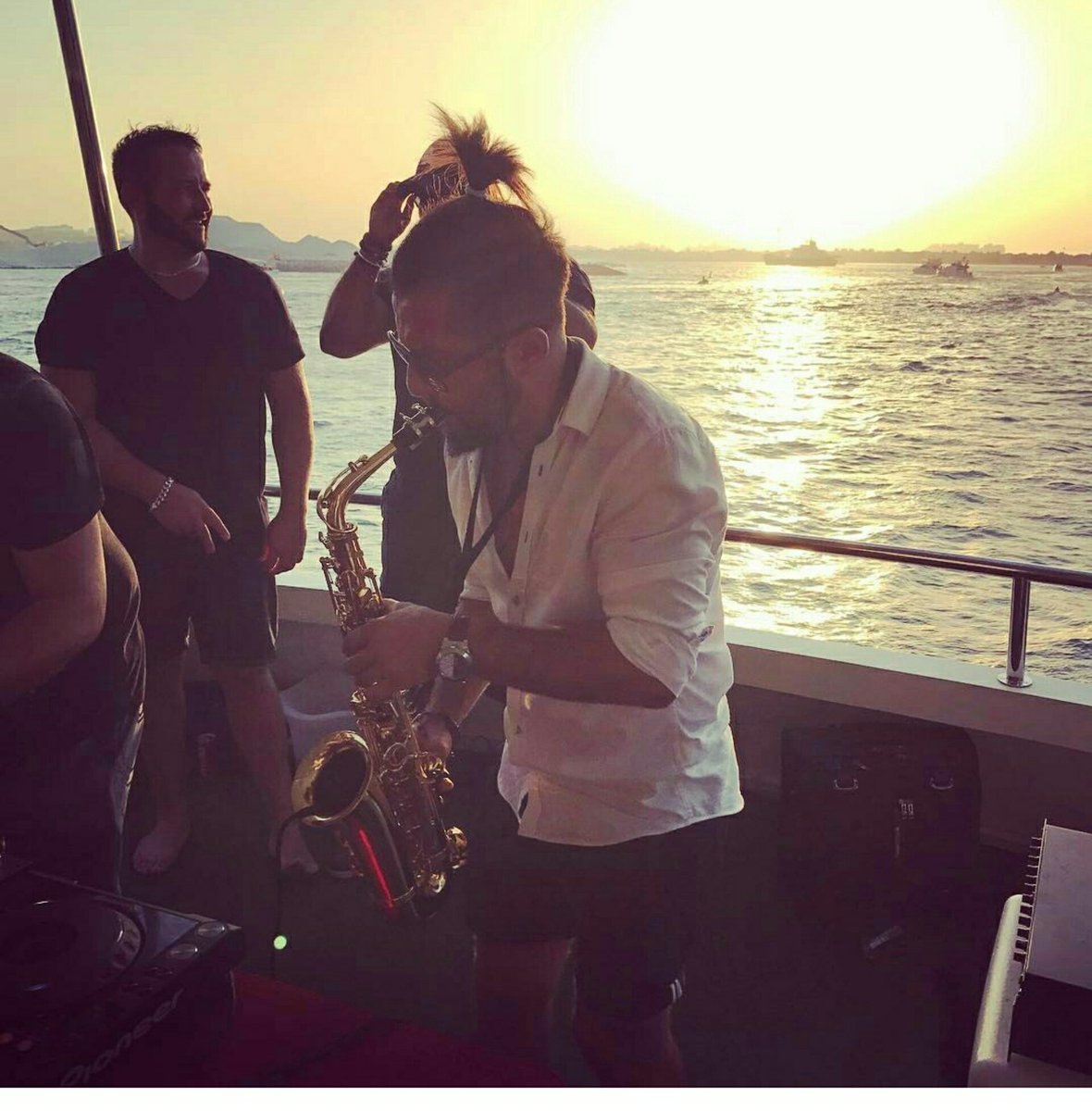 Sunset in dubai ♡ #events #Dubai #dubailife #beachlife #yachtevent  #manpower #follow #help #followforfollow