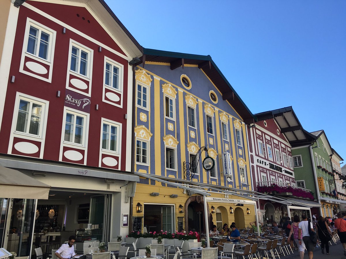 I haven't been as active as I'd like to be here but I now have a whole hoarde of photos/stories to share from recent trip to central Europe!