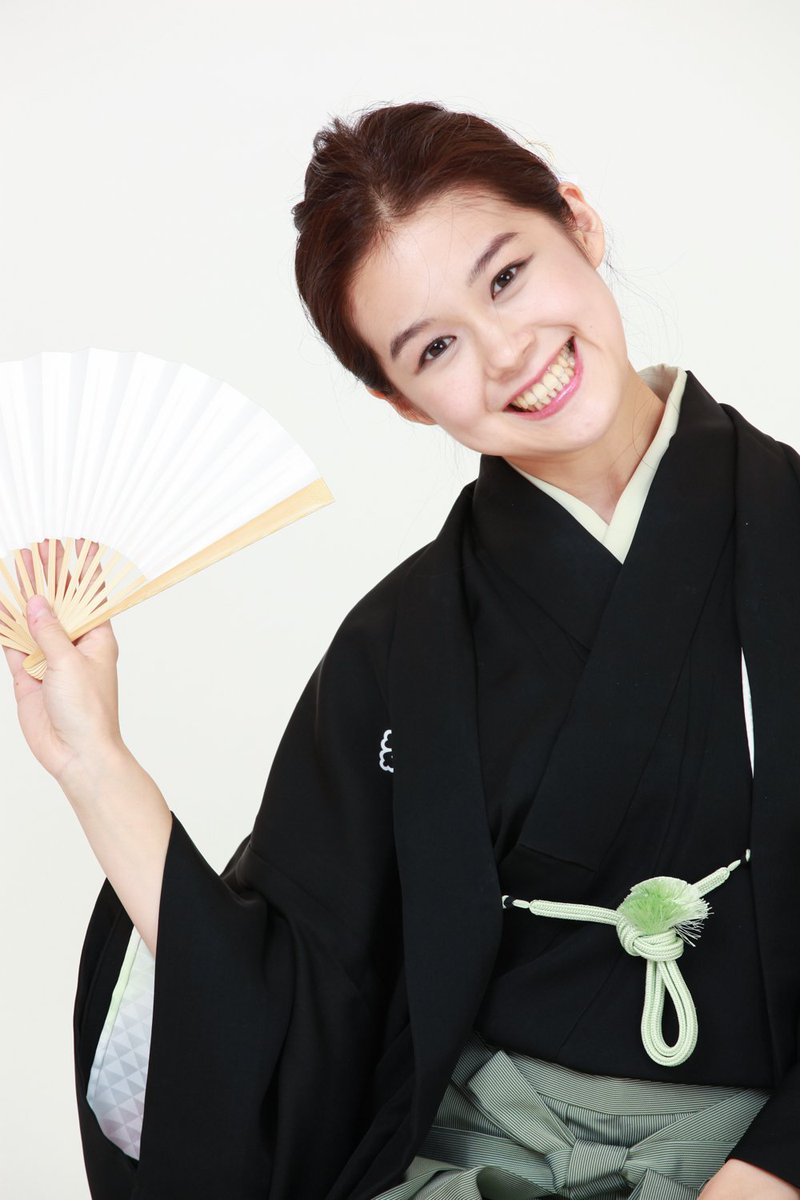 slowtimecafe's tweet image. 林家つる子さん
高崎出身女流咄家(二つ目)
地元FMラジオで当方担当の番組「SLOW TIME MUSIC CAFE」最終回のゲスト出演して頂いたご縁で「すろうたいむ寄席」に毎回出演いただいております。バンド：クーニャンズにもラップで参加いただいてます。麗しくも面白い最強のお方！