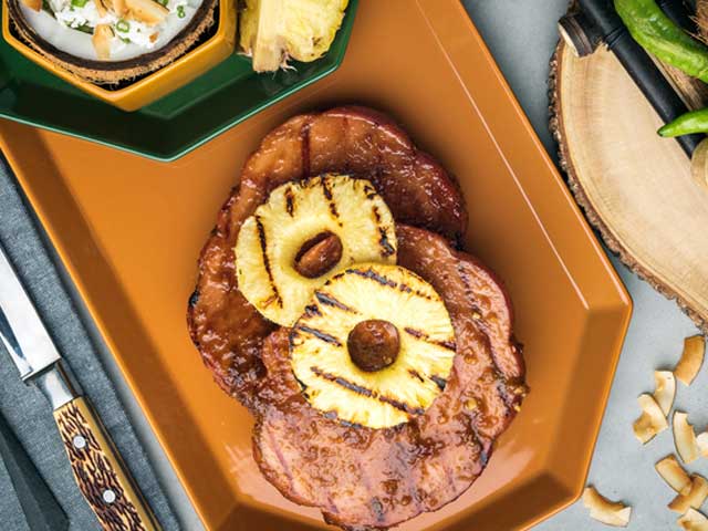 FarmPromise's tweet image. Sear our #noantibioticsever #ham steak and baste w/ spicy teriyaki in this wholesome #recipe from @PorkBeInspired: bit.ly/2st3LEP.