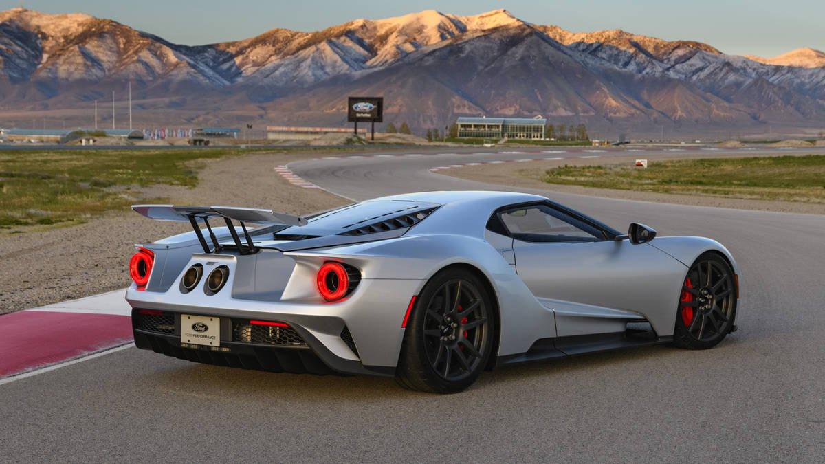 Car of the Day: 2017 Ford GT