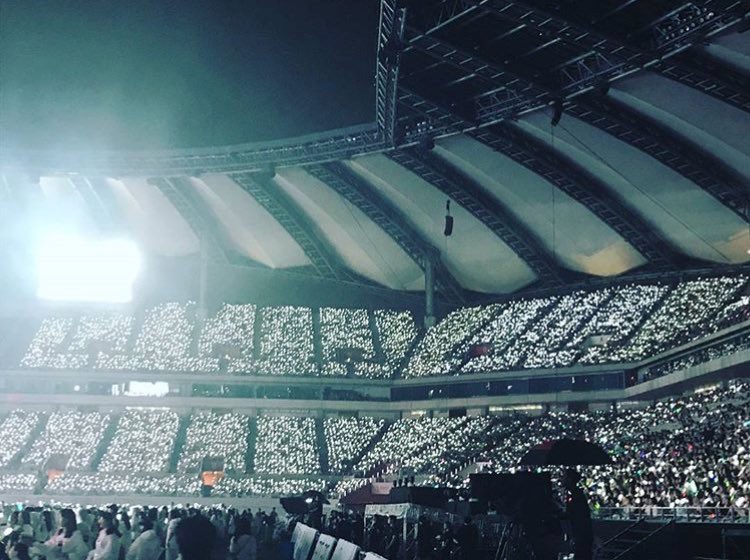 BEATandSOUND's tweet photo. [Yeolstagram] 170708 ทะเลสีเงิน❤️ #weareone https://t.co/vLbZt9mdGb https://t.co/QJ3874YsFD
