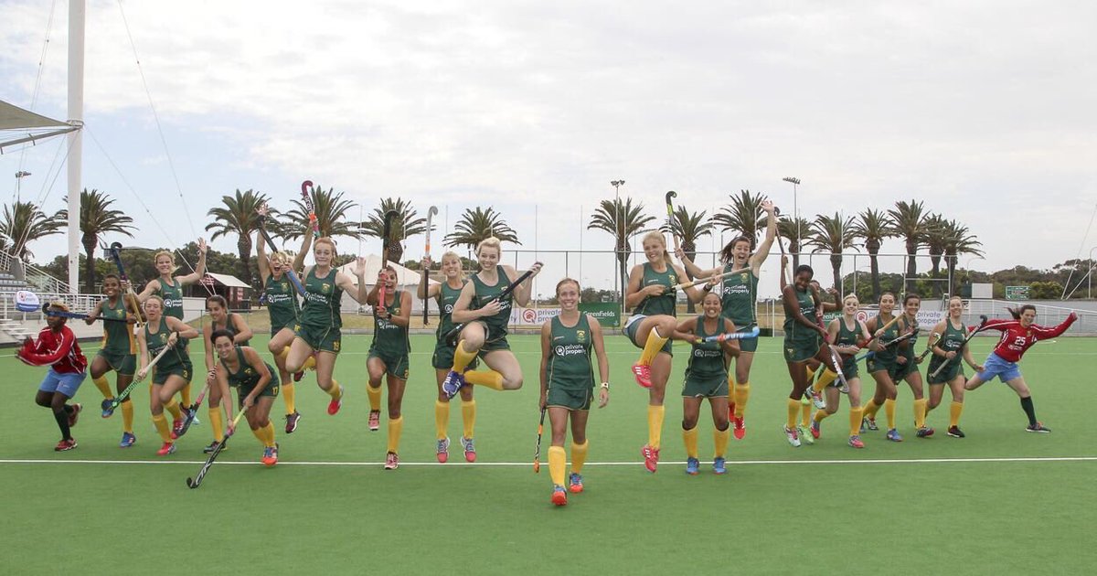 All the best girls! Have a great tournament! Time to shine 🌟<a href="/sawomenshockey/">SA Hockey Women</a> #HWL2017 #FillUpWits #worldcupqualifiers <a href="/FIH_Hockey/">International Hockey Federation</a>
