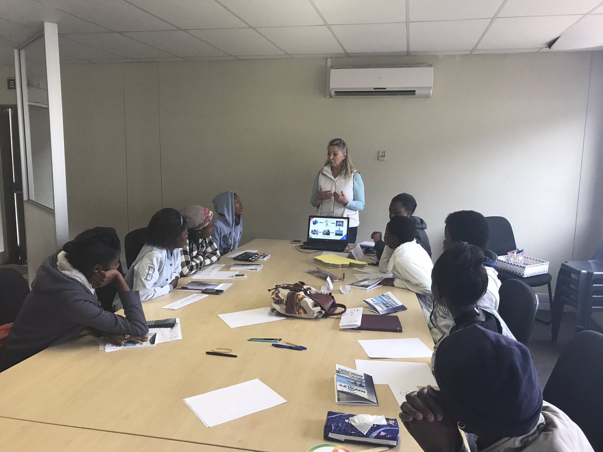 BrassellElize's tweet photo. At Cosmo City in collaboration with Core BTS with E-Colors with our #YEIP delegates discover more about themselves. #Core, #EzabekwaGroup https://t.co/JySWCDkVav