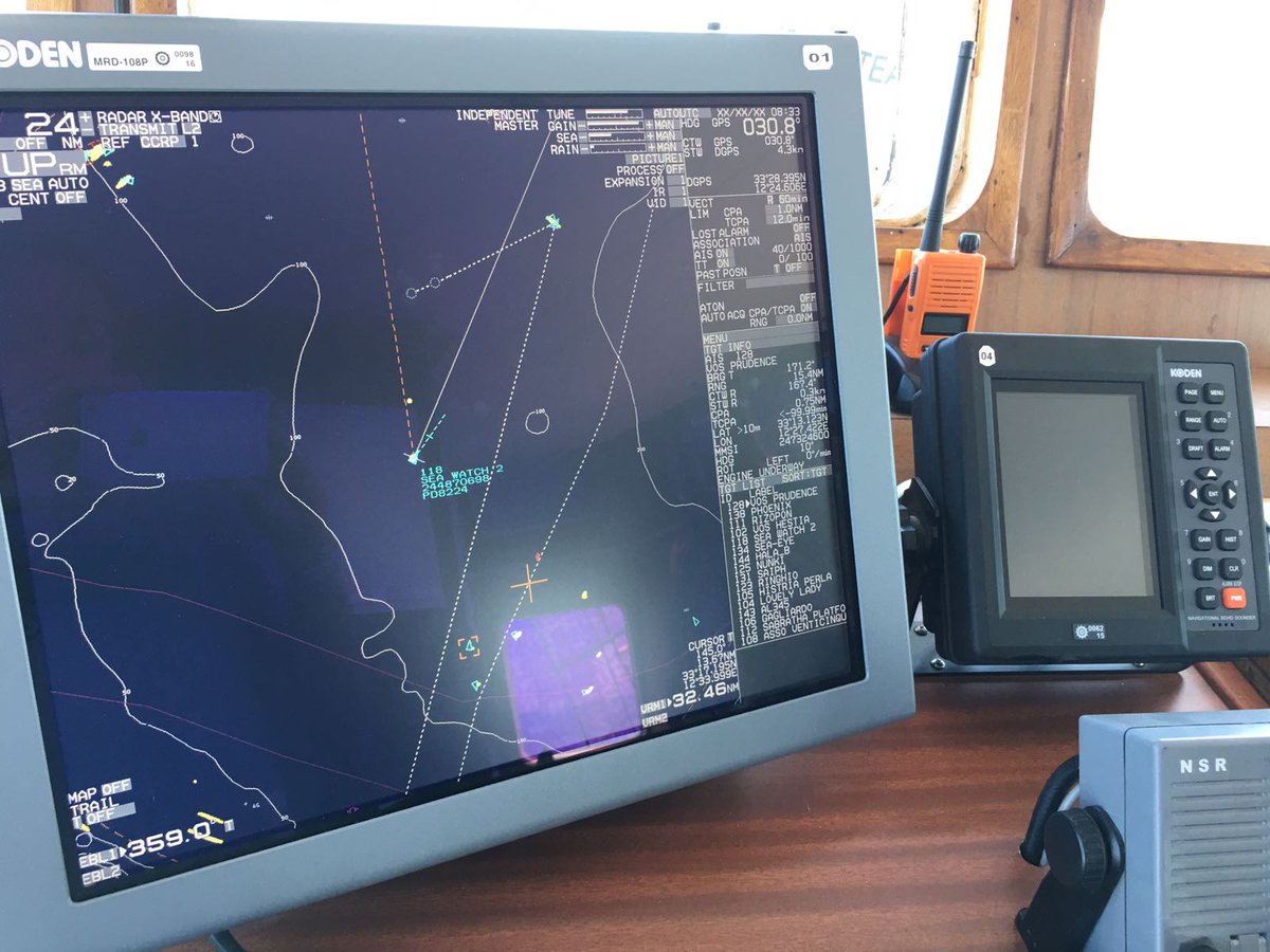 BegoGrigelmo's tweet photo. El vaixell d'@openarms_fund torna a Malta remolcant un altre de @seawatchcrew q estava a la deriva #DiarideBordTV3 https://t.co/GK96wsE7zq https://t.co/xbbEiQWQx8
