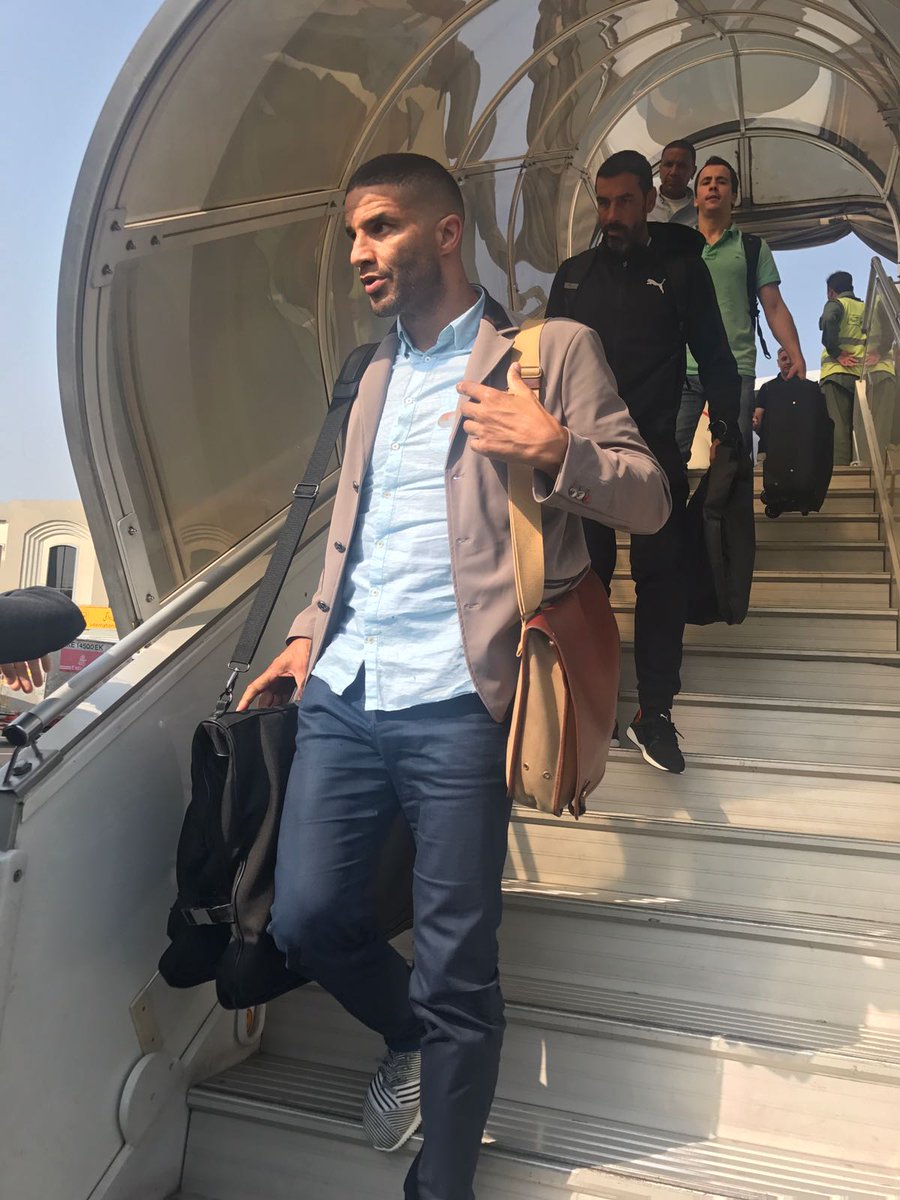 Unite4Football's tweet photo. #RonaldinhoAndFriends arriving in Pakistan. The moment football fans in the country had been waiting for. #UniteForFootball #NokiaRandF https://t.co/mZpBQPpkrQ