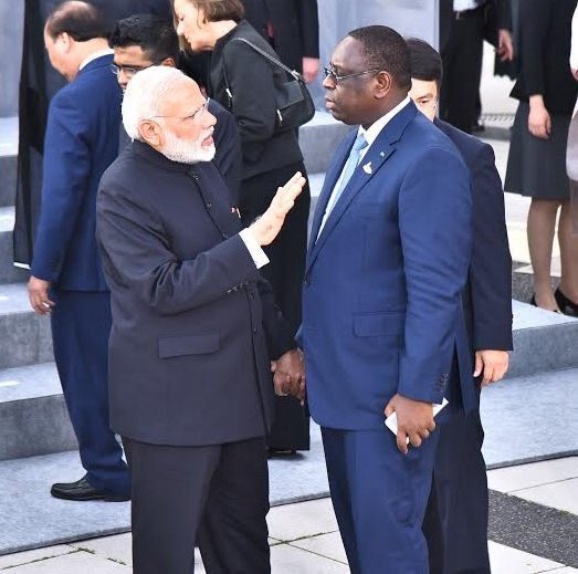 Amit_smiling's tweet photo. Sorry bro, didn't know he is your son https://t.co/9cWCCi5M9r